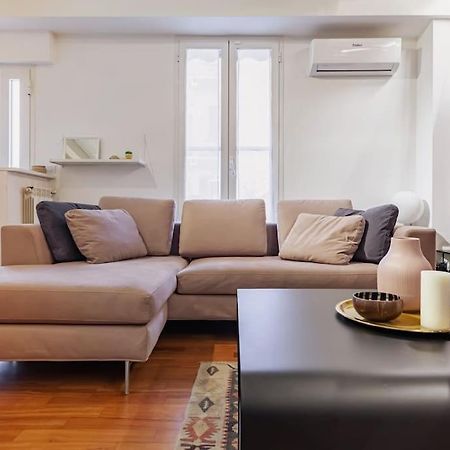 شقة Elegante Loft Su 2 Piani A 5 Minuti Da San Siro ميلان المظهر الخارجي الصورة