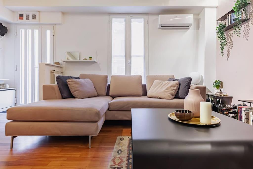 شقة Elegante Loft Su 2 Piani A 5 Minuti Da San Siro ميلان المظهر الخارجي الصورة